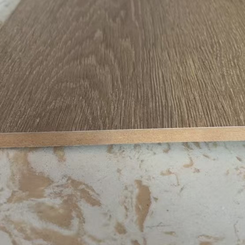 Tapak Tangga Bulat Laminasi Tahan Gores Anti Selip